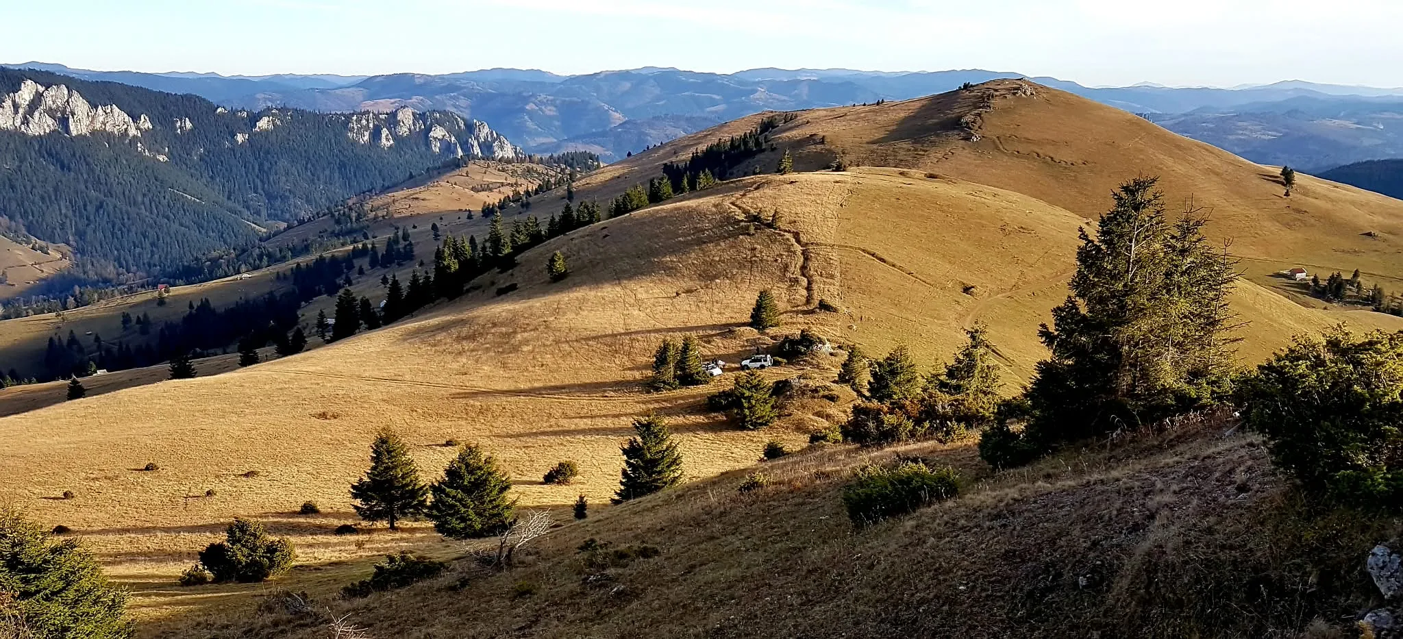 Dealuri lângă Piatra-Neamț